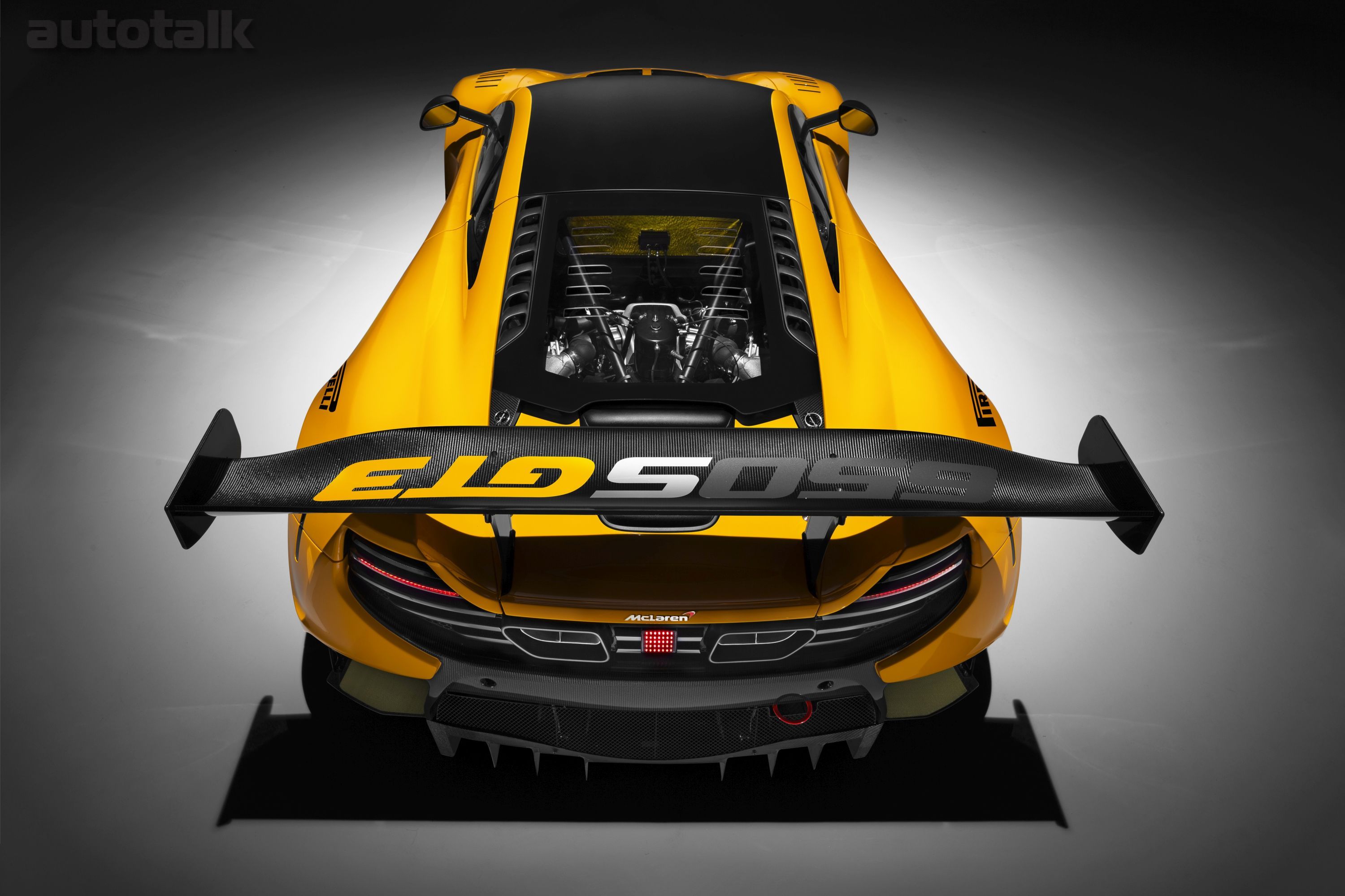 2016-McLaren-650S-GT3-na-sajmu-u-Ženevi-autonovosti.me-2