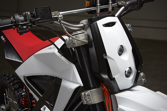 Armotia-Due-R-and-X-Electric-Motorcycles-3