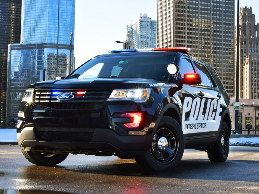 Ford-Explorer-Police-Interceptor-Utility-2016-876x656-autonovosti.me-7