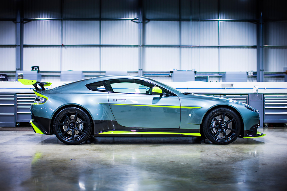 aston-martin-vantage-gt8-april-2016photo-drew-gibson-4-970x647-c-autonovosti.me-3