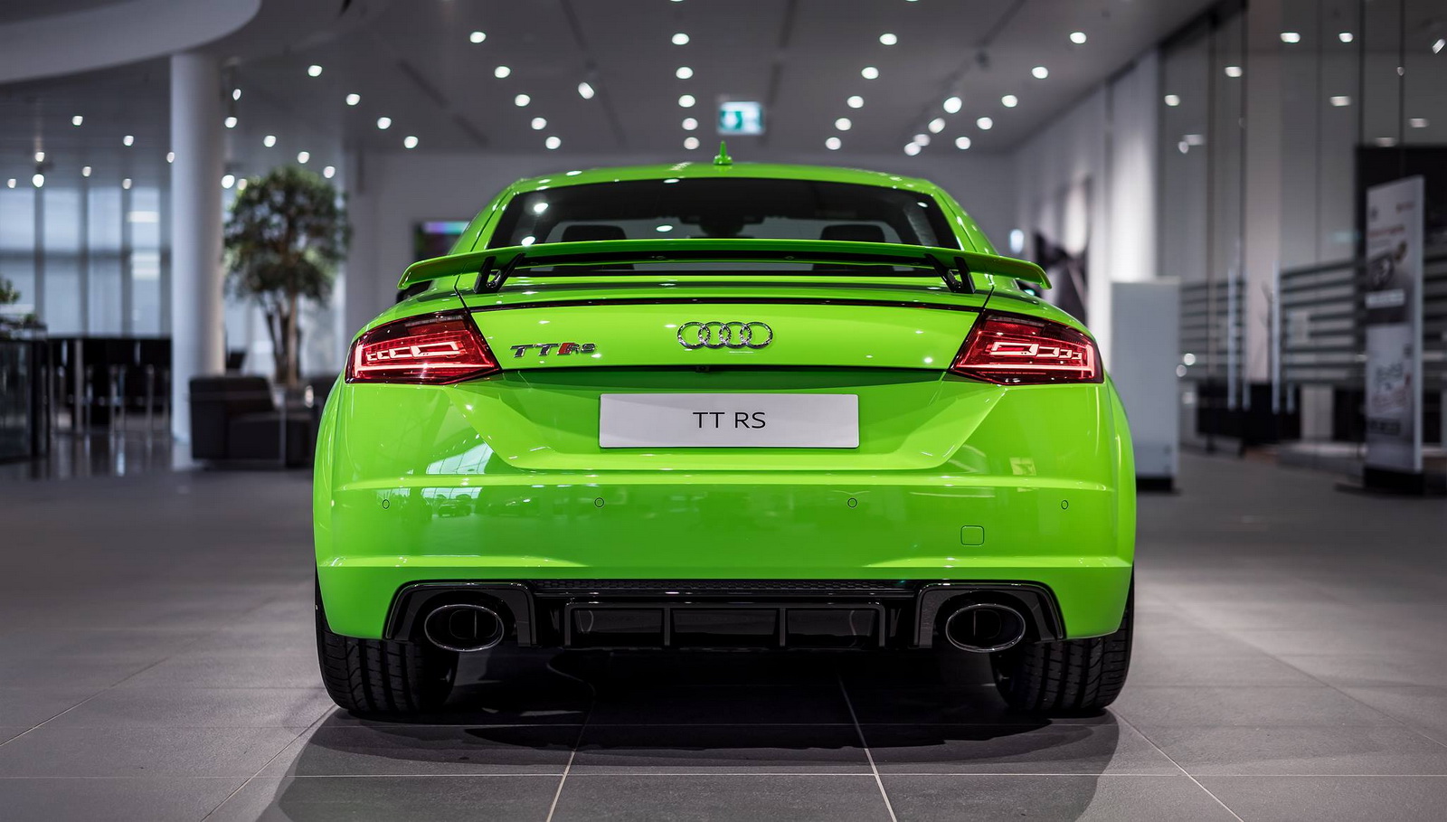 Audi-TT-RS-Lime-Green-autonovosti.me-1