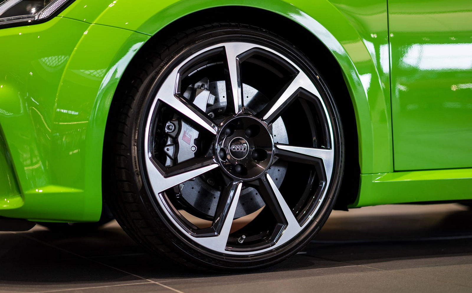 Audi-TT-RS-Lime-Green-autonovosti.me-10