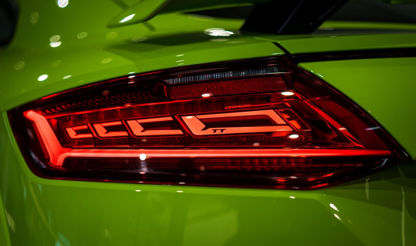 Audi-TT-RS-Lime-Green-autonovosti.me-14