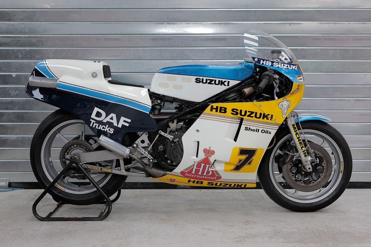 barry-sheene-s-1983-heron-suzuki-rg500-grand-prix-bike-spotted-on-ebay_1-autonovosti.me-1