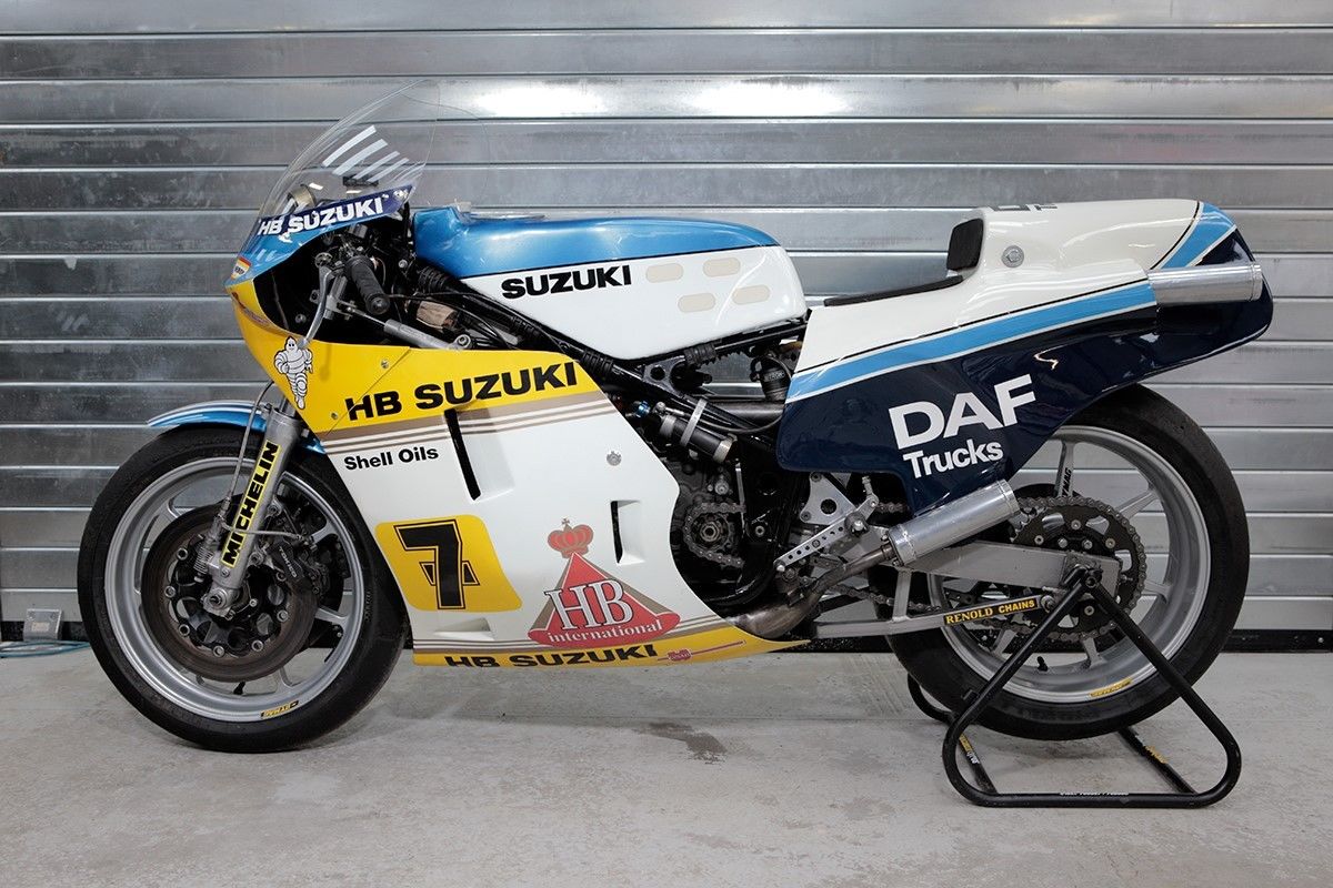 barry-sheene-s-1983-heron-suzuki-rg500-grand-prix-bike-spotted-on-ebay_3-autonovosti.me-2