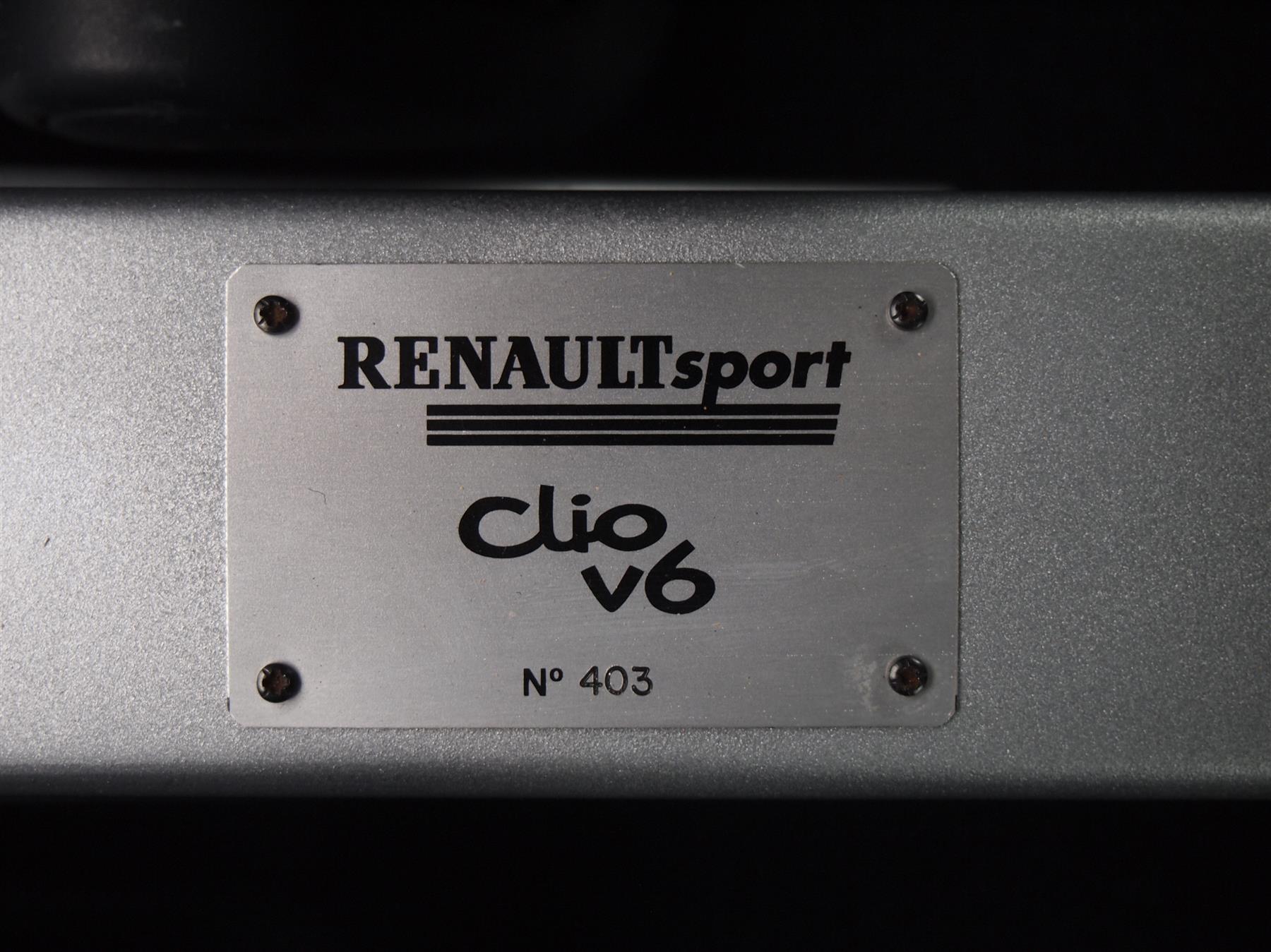 renault-clio-v6-3-0-phase-1-161020836-10-autonovosti.me-9