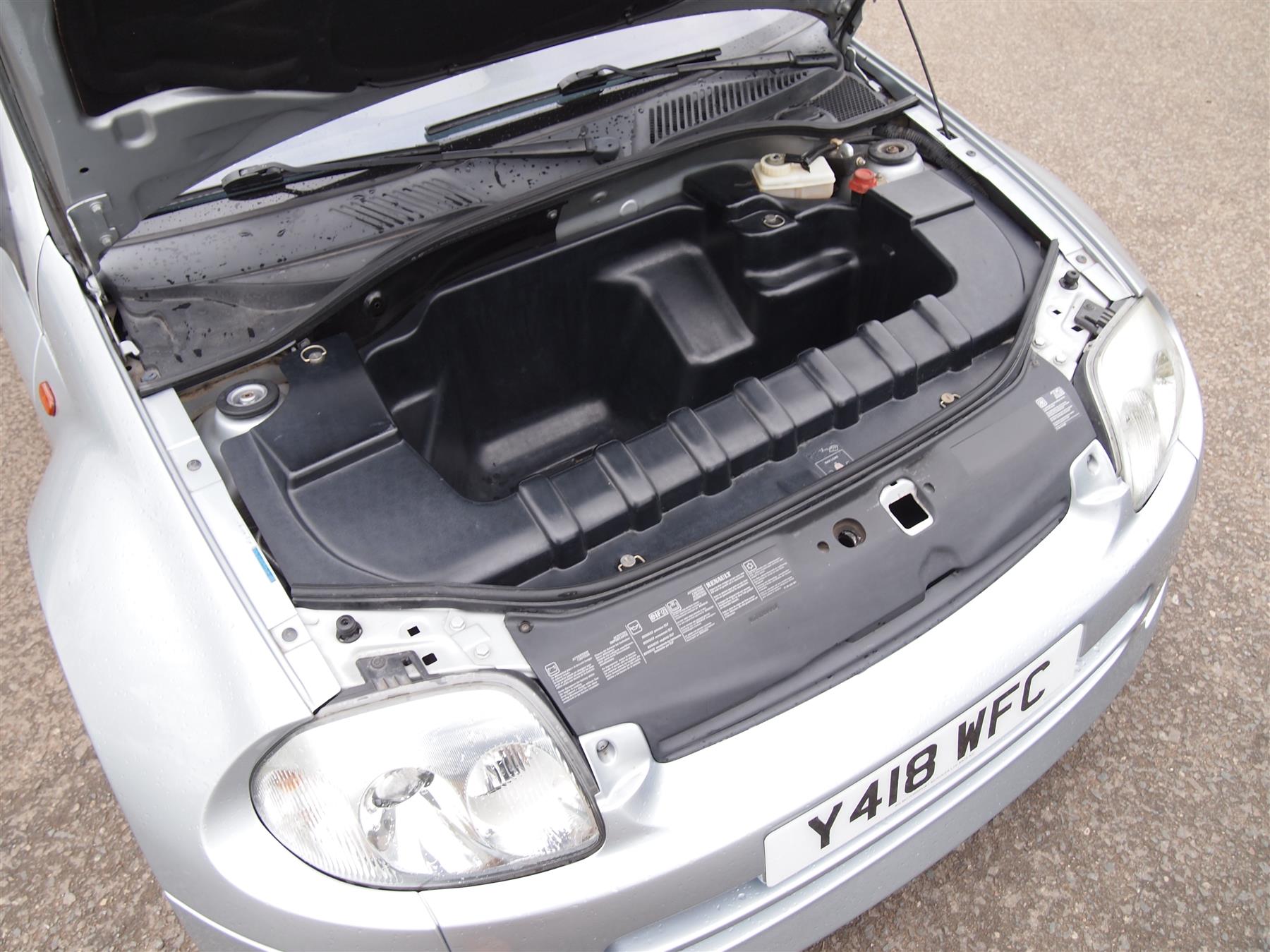 renault-clio-v6-3-0-phase-1-161020836-9-autonovosti.me-8