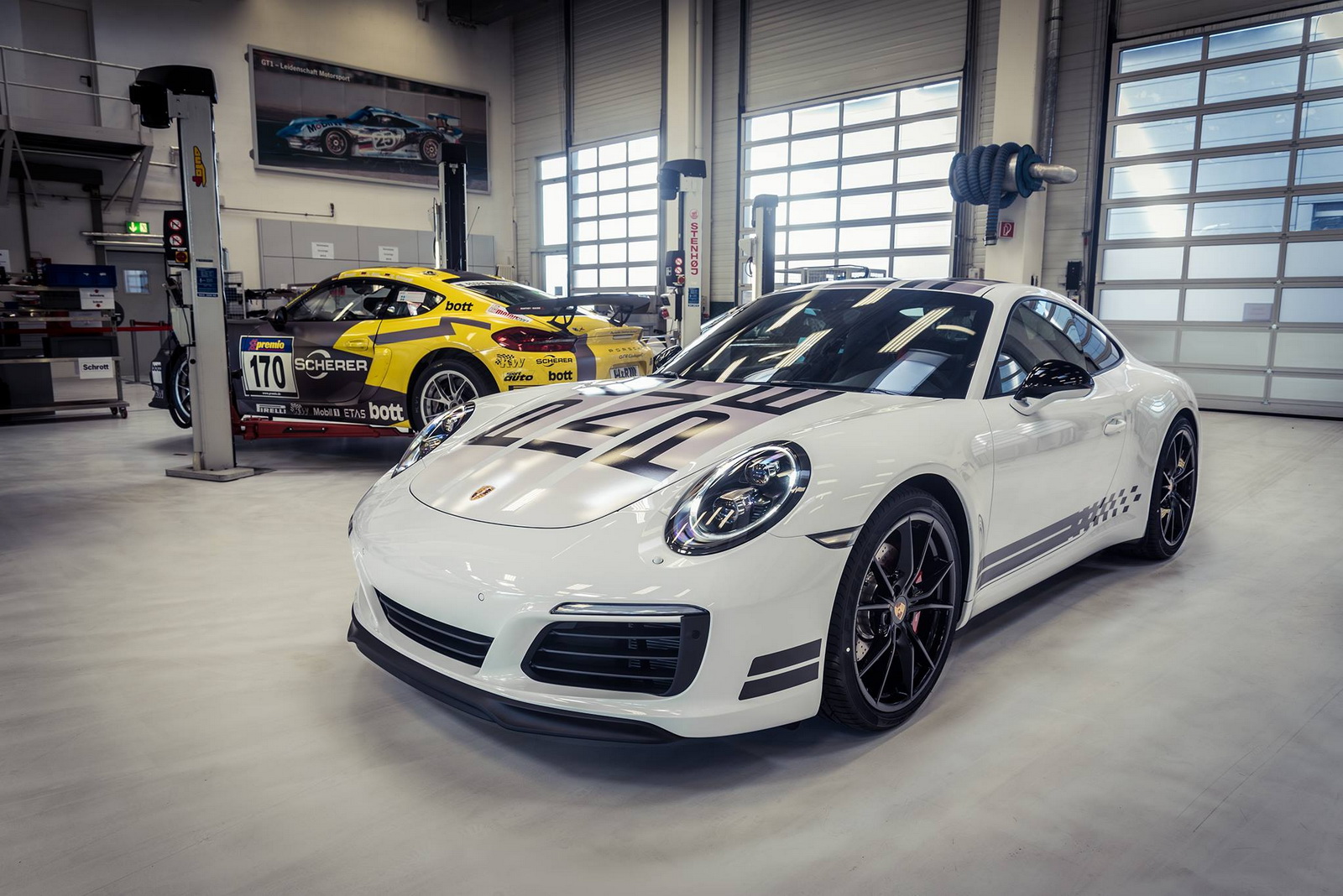 Porsche-911-Carrera-S Endurance-Racing-Edition-autonovosti.me-3