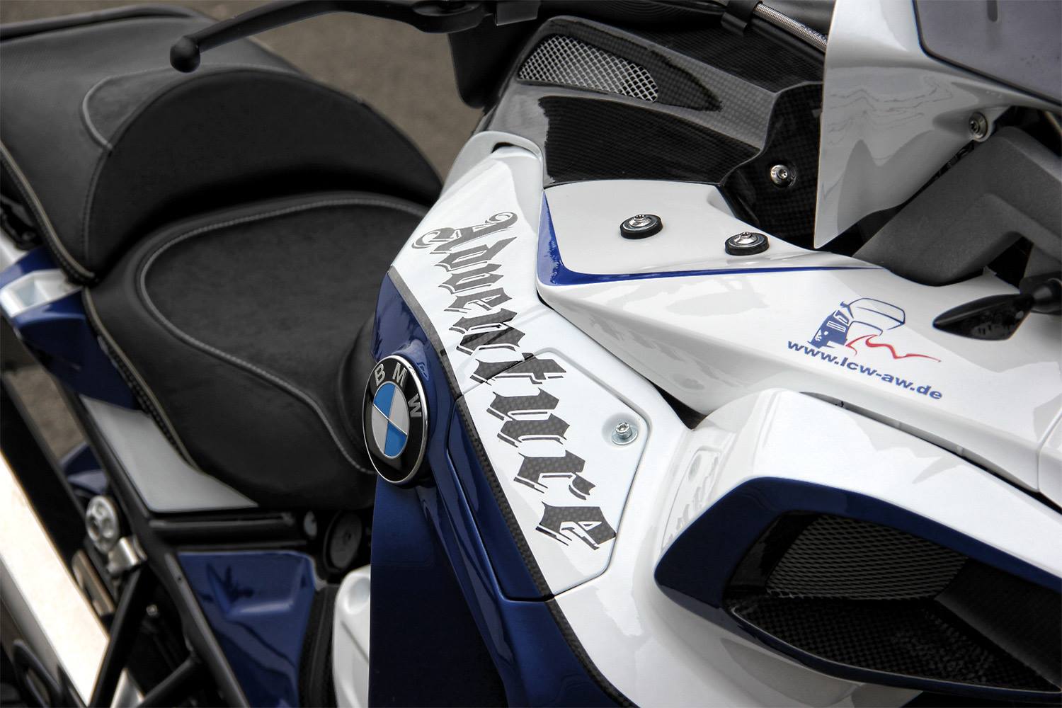 can-you-spot-the-bmw-r1200gs-adventure-in-these-photos_2-autonovosti.me-1