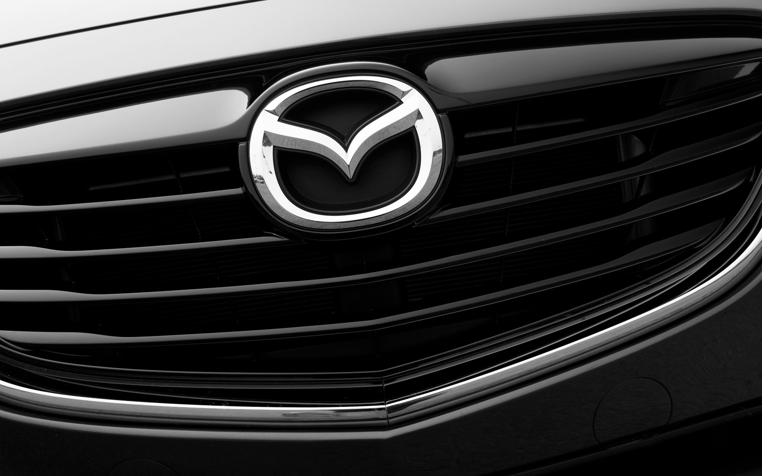 2013-Mazda-CX-9-Grand-Touring-front-grille