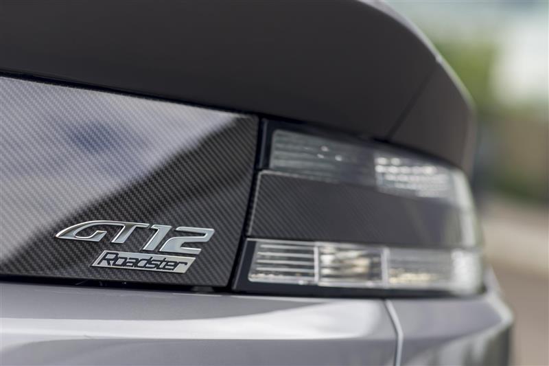 Aston-Martin-Vantage-GT12-Roadster-16-02-800-autonovosti.me-2