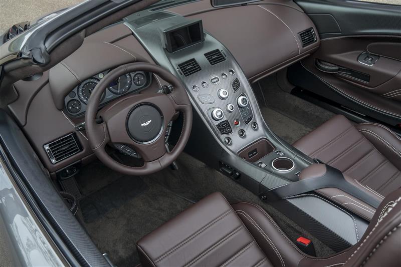 Aston-Martin-Vantage-GT12-Roadster-16-i01-800-autonovosti.me-6