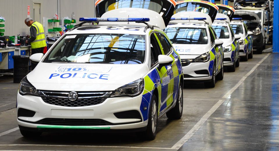2016-vauxhall-police-cars-luton-0