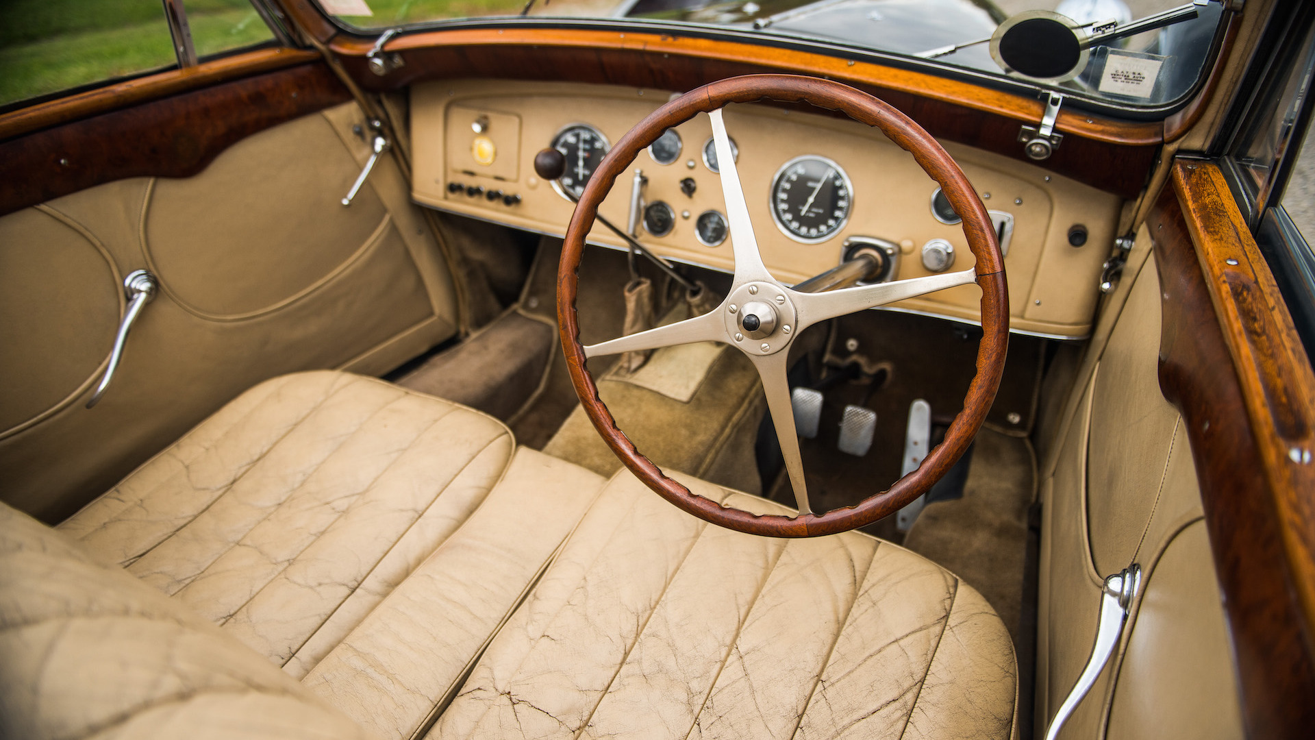 bugatti-type-57s-cabriolet-na-aukciji-autonovosti-me-2