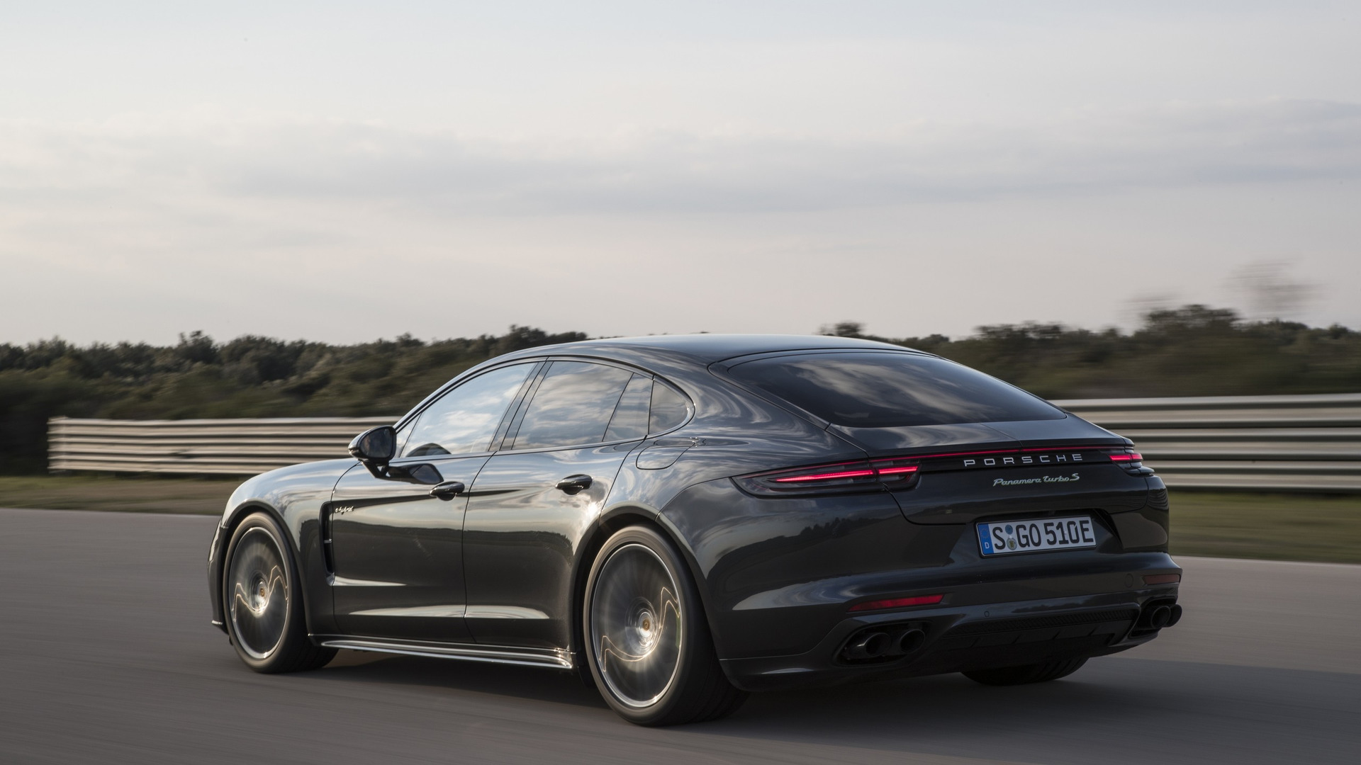 Porsche Panamera Turbo S E-Hybrid