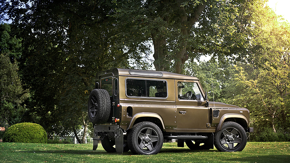 Volcanic Moss Pearl Defender 2.2 TDCI XS 90 The End Edition