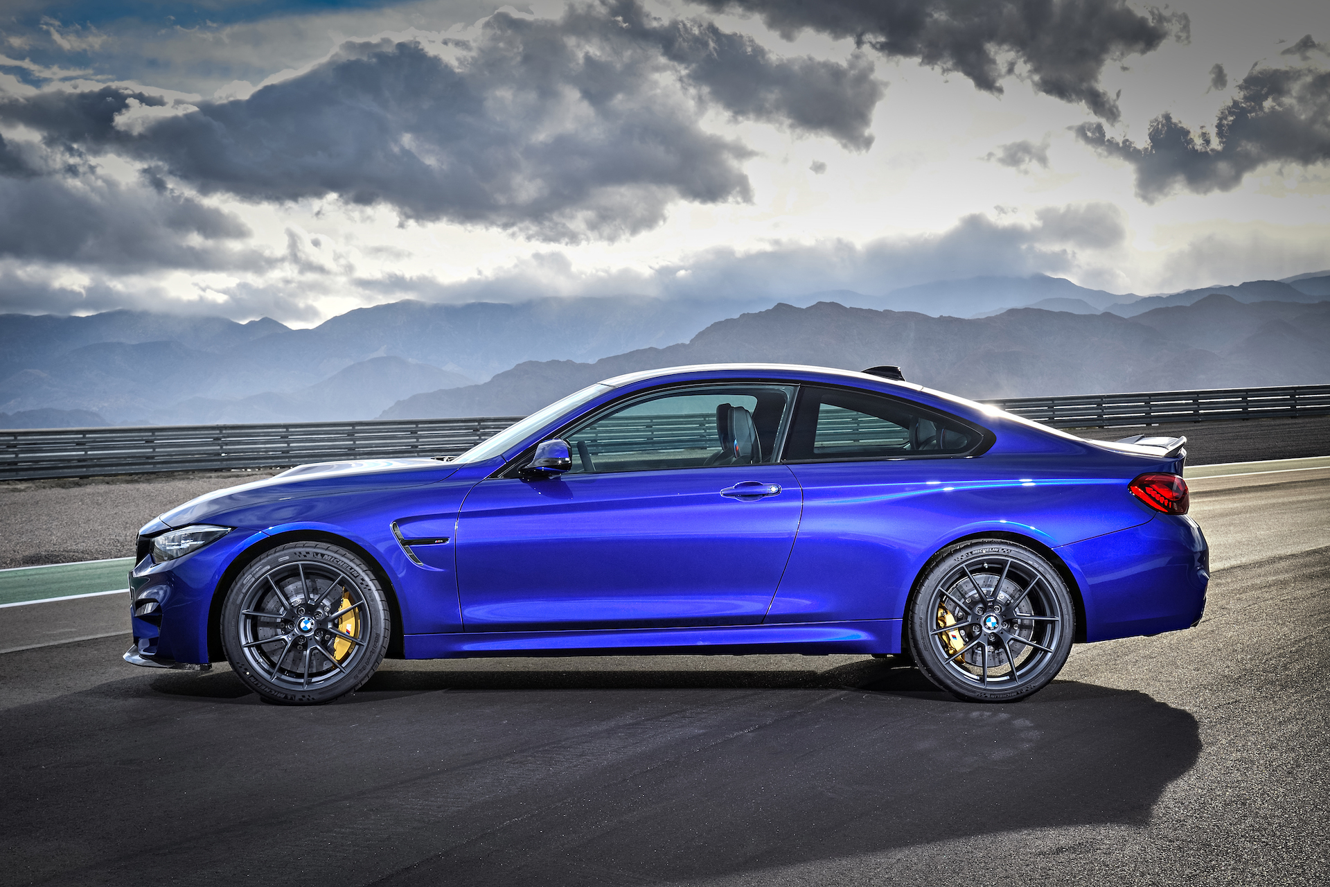 BMW M4 CS