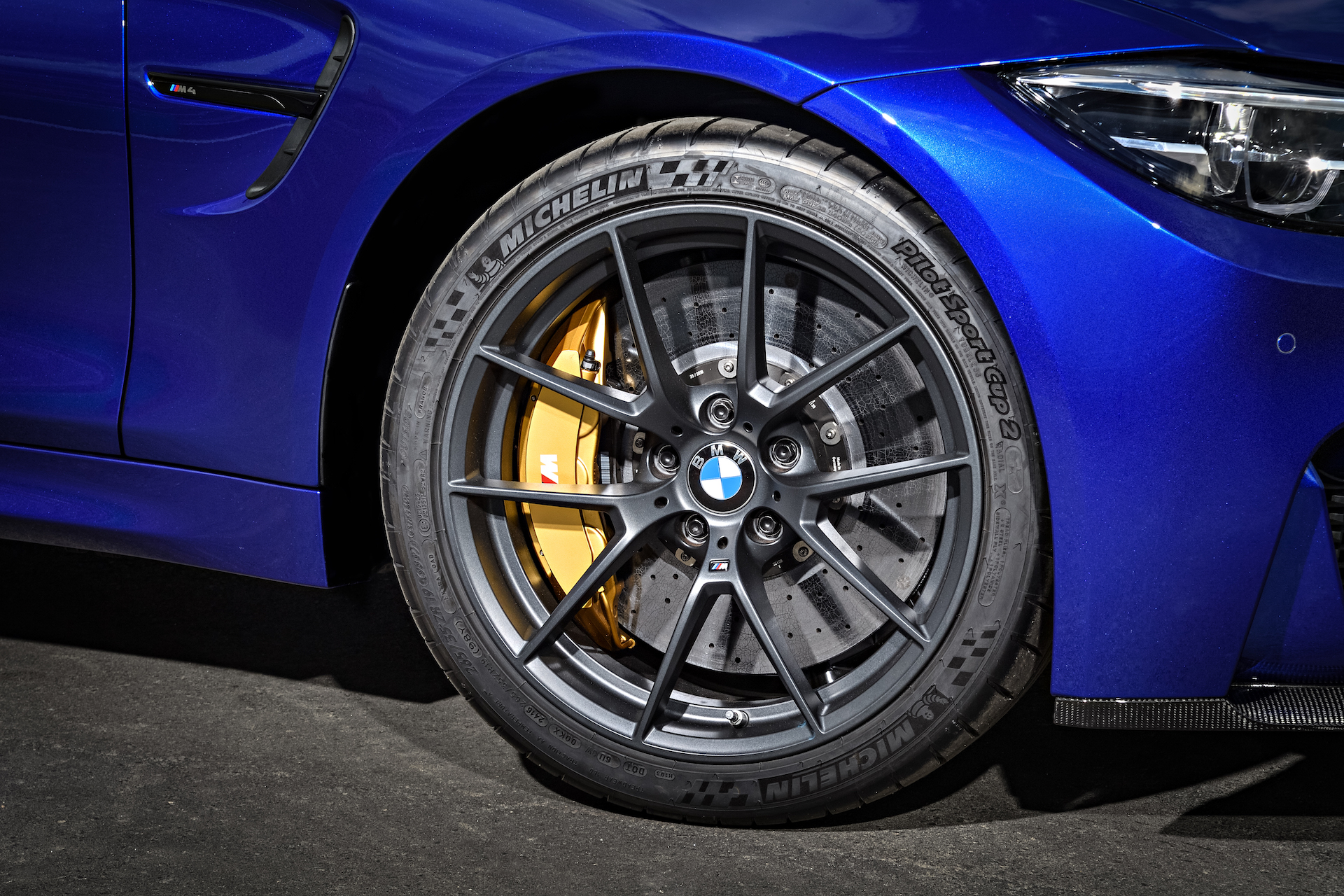 BMW M4 CS