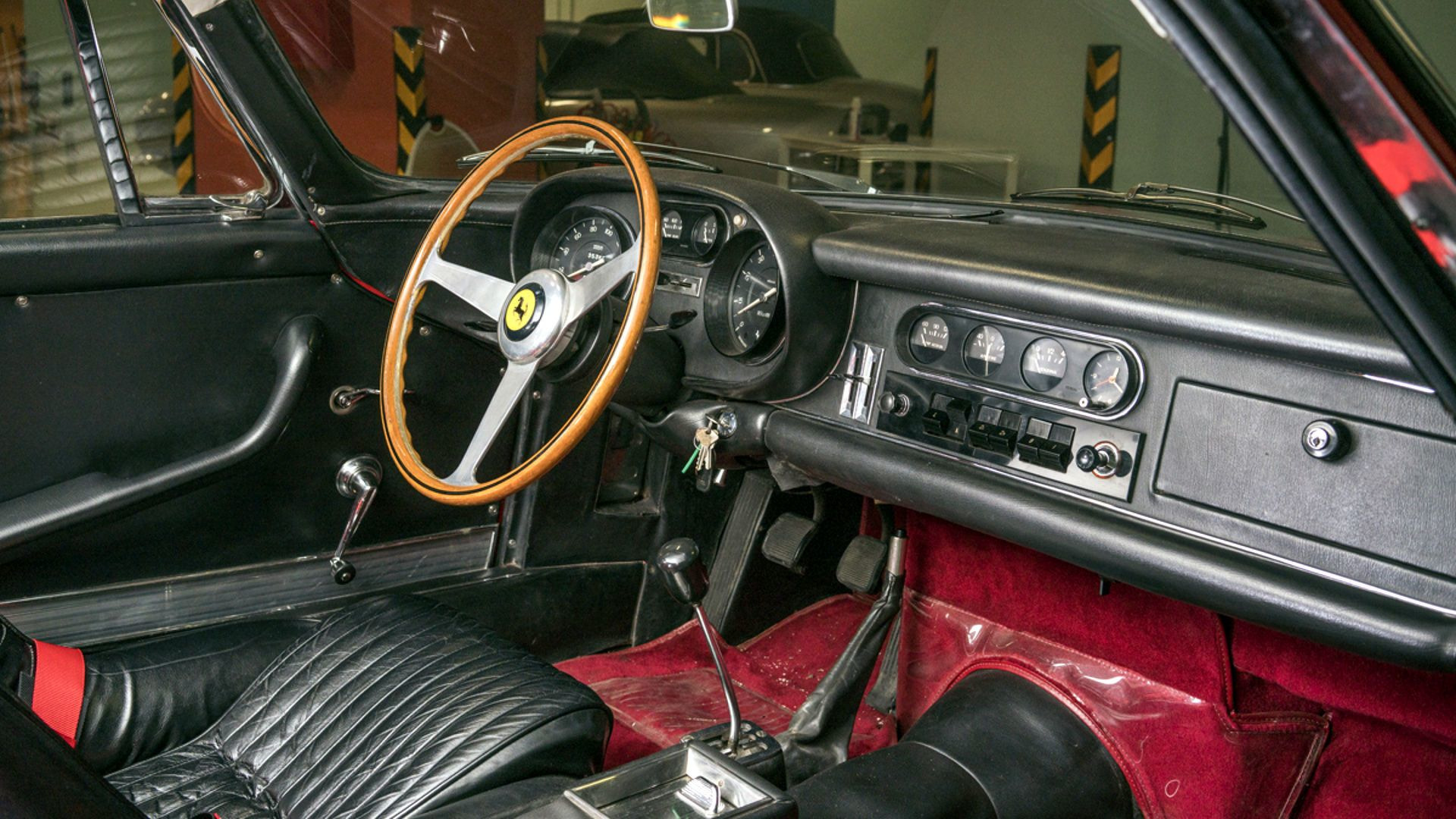 Prvi proizvedeni Ferrari 275 GTB/4 na aukciji 18. maja u Londonu