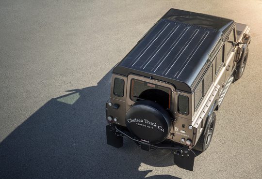 Land Rover Defender 110 XS 6.2 V8 Chelsea Wide Track