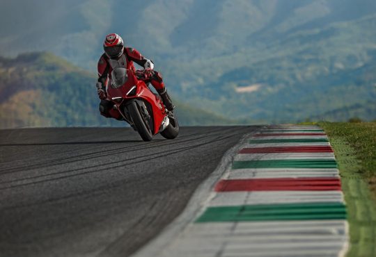 ducati panigale v4