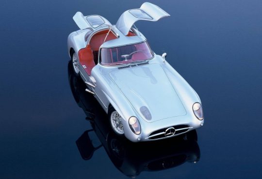Mercedes-Benz 300 SLR Uhlenhaut Coupe
