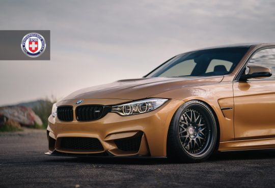 Sunburst Gold Metallic BMW M3