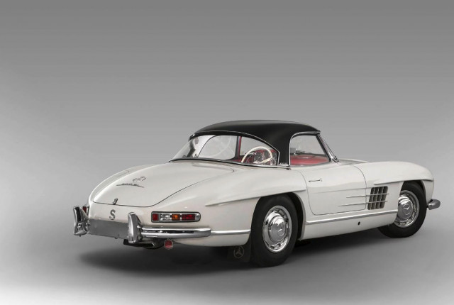 Mercedes-Benz 300SL Roadster with 850 miles