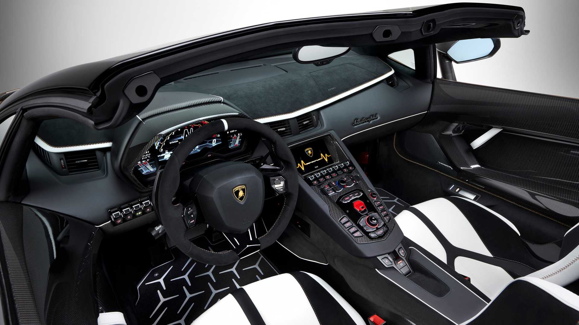Lamborghini Aventador SVJ Roadster